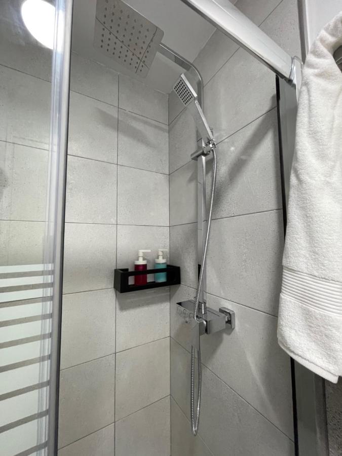 קורלחו B-Rent Digital Apartment Zen Wifi Free מראה חיצוני תמונה